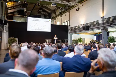 Die Vorträge spannten einen Bogen von regionalen Projekten über internationale Baustellen bis hin zu grundsätzlichen Fragestellungen rund um Entscheidungsfindung und Risikomanagement.